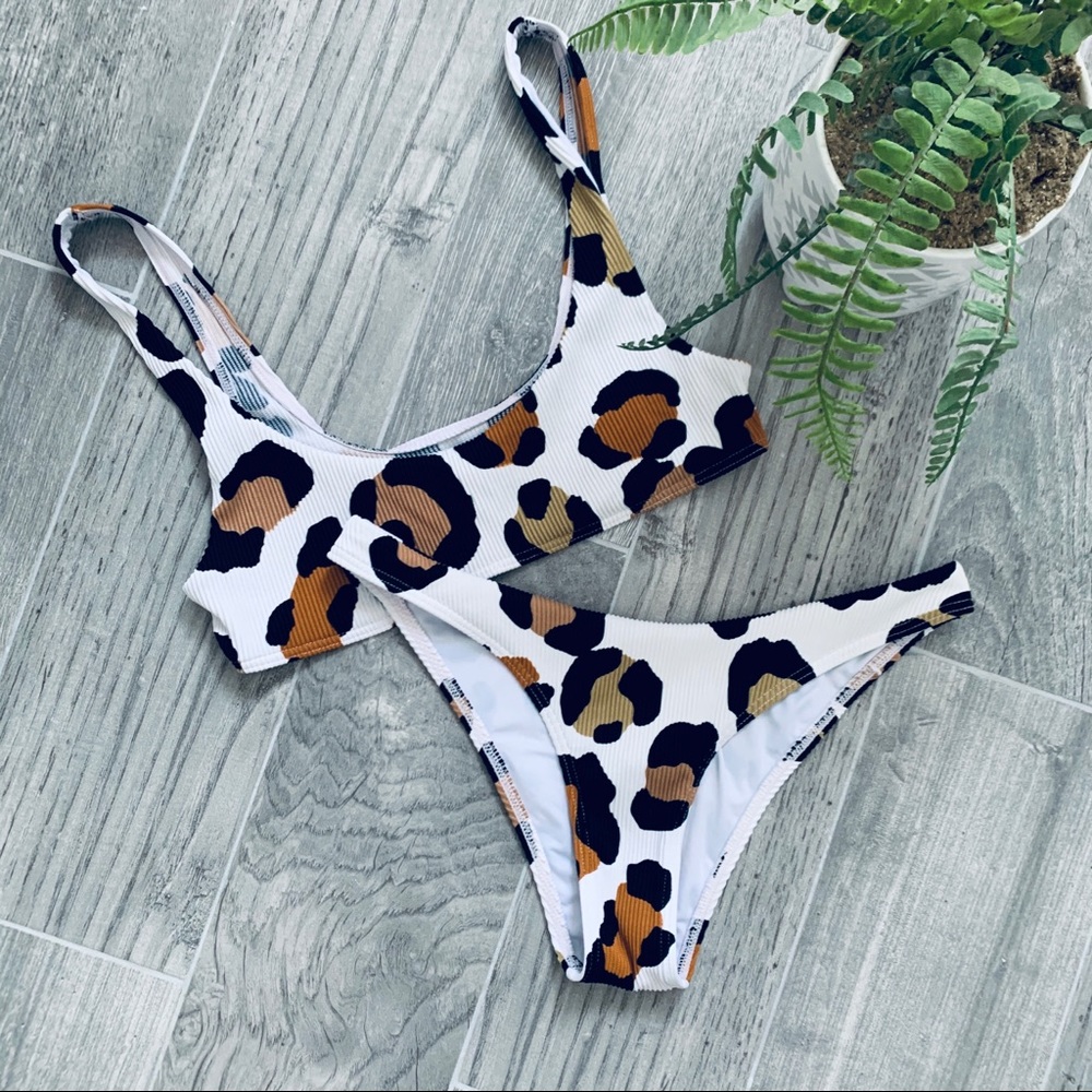 TOPSHOP Leopard Ribbed Bikini Set - Picture 4 of 8